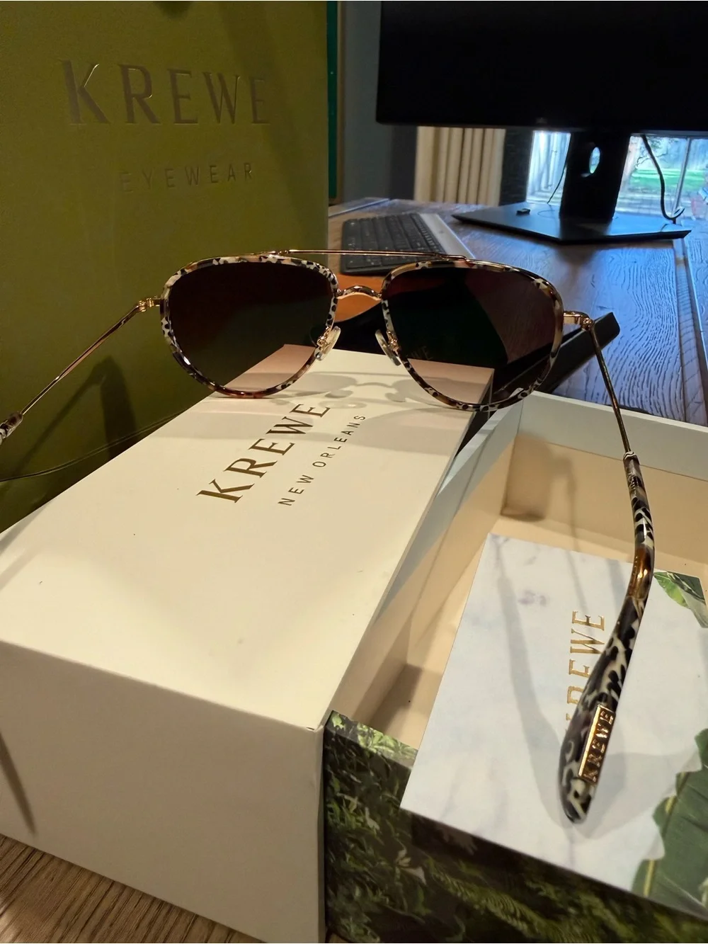 KREWE Coleman 18K Pink Poppy Frame Sunglasses with Brown Gradient Lenses NEW